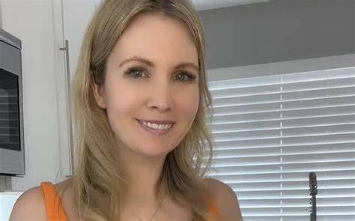 Holly Jane: A Comprehensive Guide to Her Life, Career, and Achievements