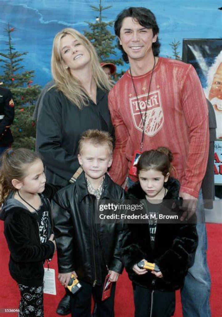 Lou Diamond Phillips Brothers: A Comprehensive Guide to His Siblings and Family Life